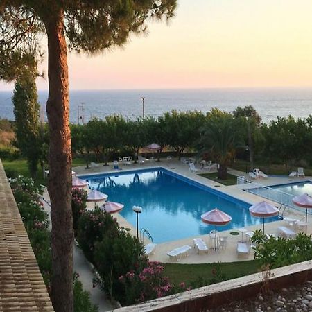 Irinna Hotel Svoronata Esterno foto