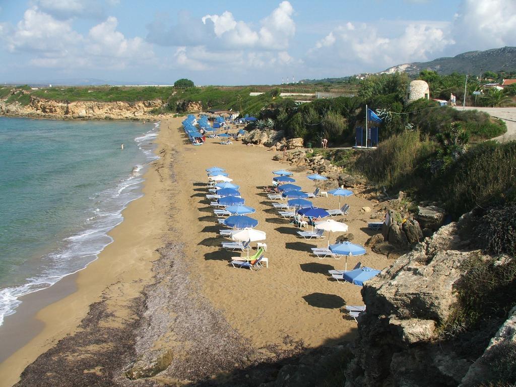 Irinna Hotel Svoronata Esterno foto