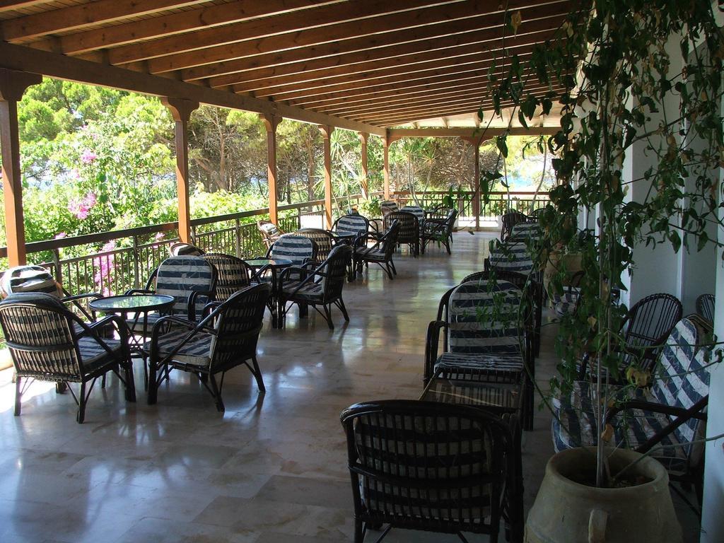 Irinna Hotel Svoronata Esterno foto