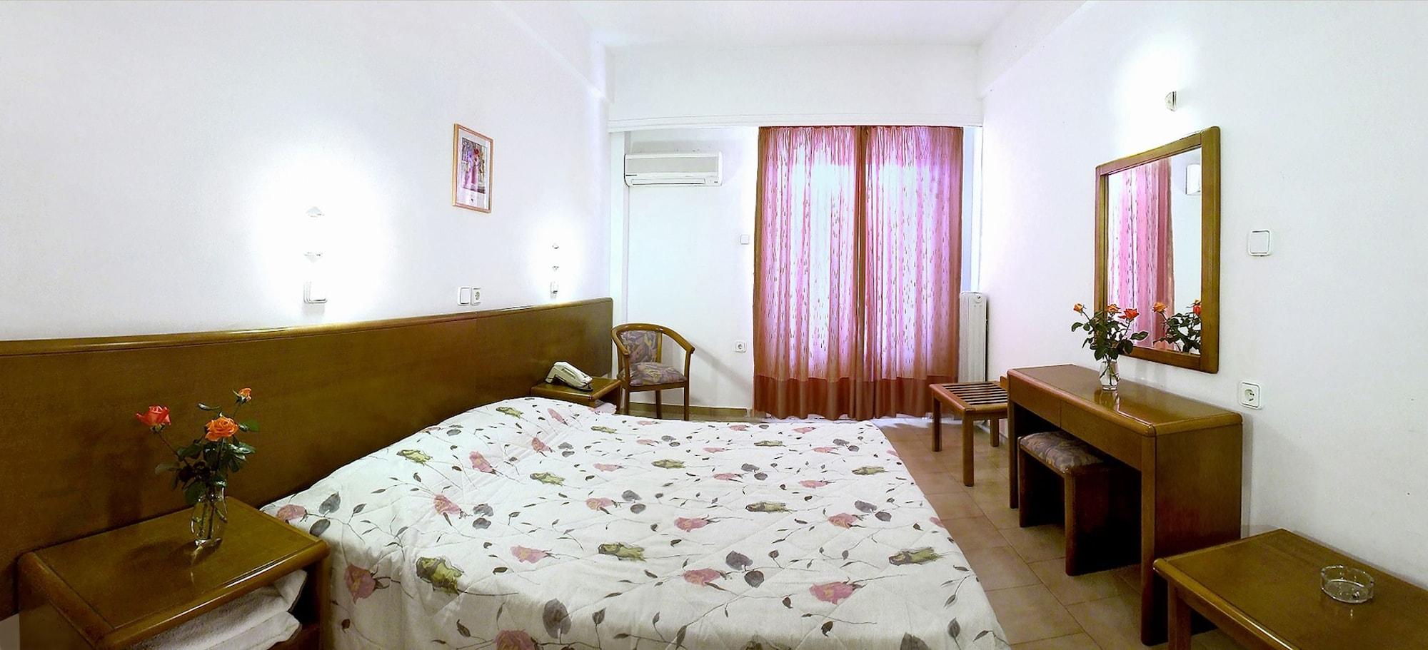 Irinna Hotel Svoronata Esterno foto