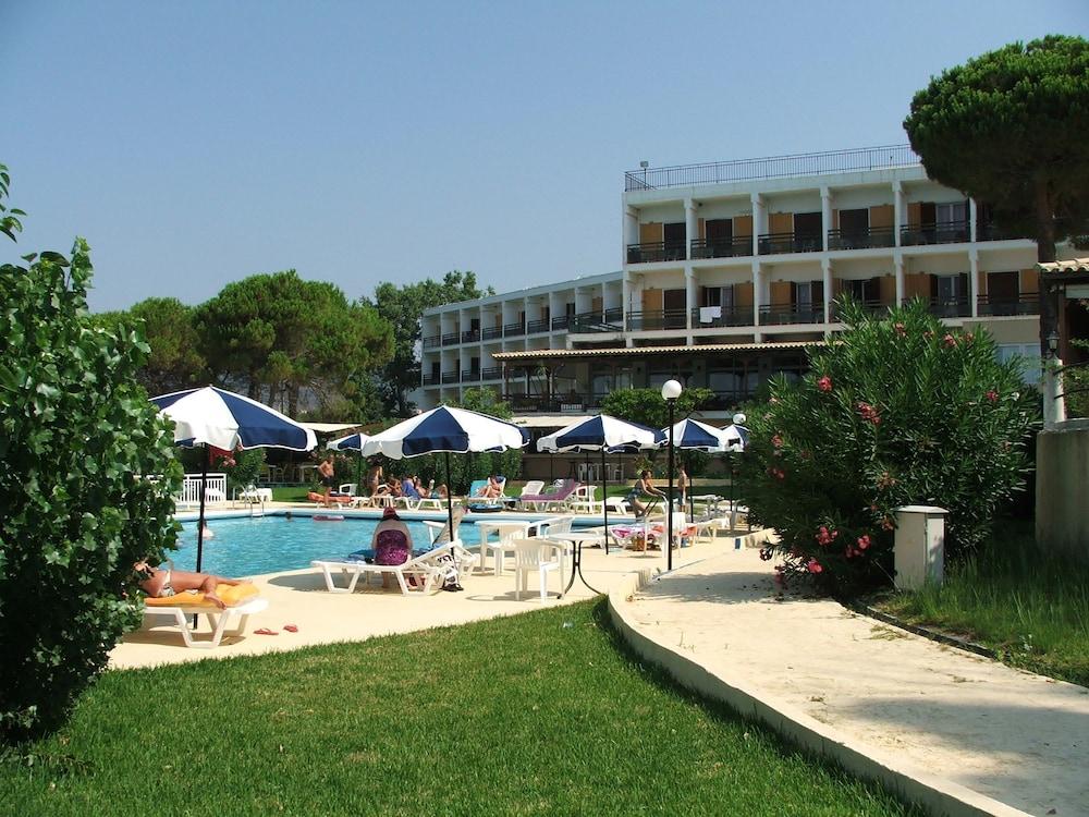 Irinna Hotel Svoronata Esterno foto