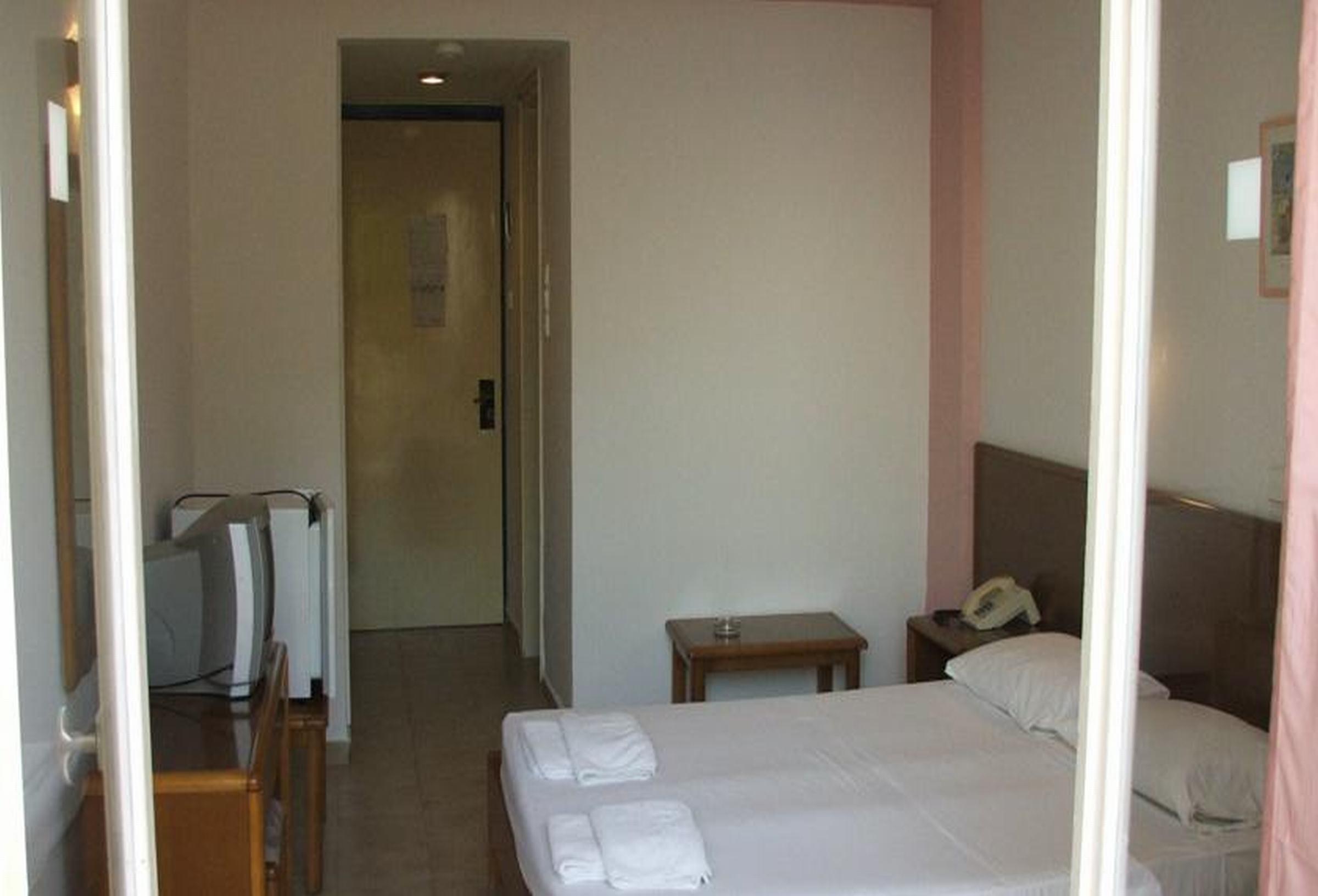 Irinna Hotel Svoronata Esterno foto