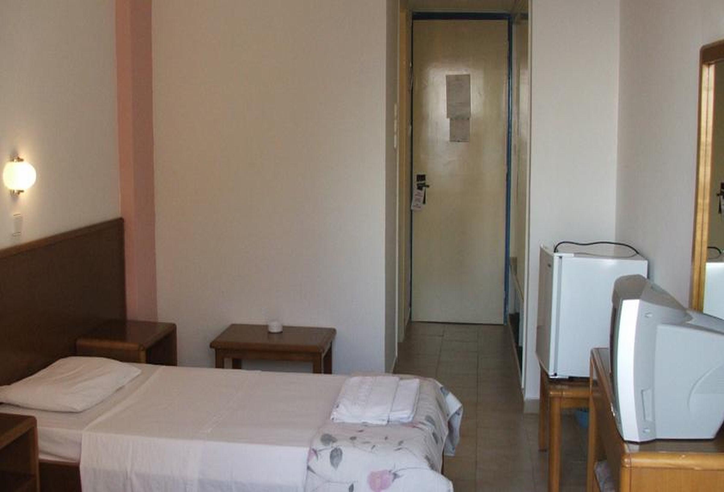 Irinna Hotel Svoronata Esterno foto