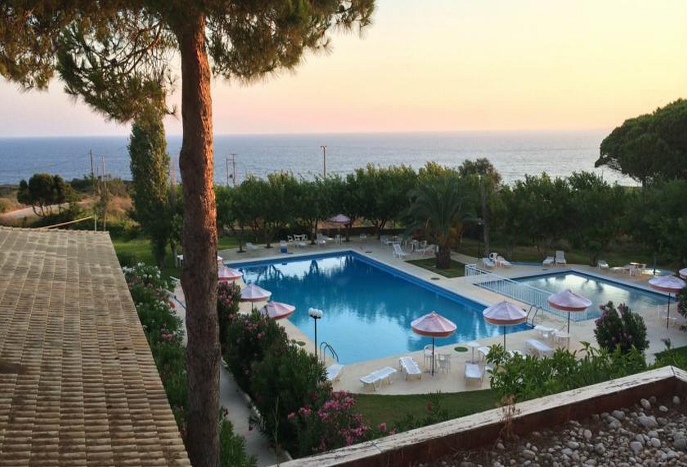 Irinna Hotel Svoronata Esterno foto