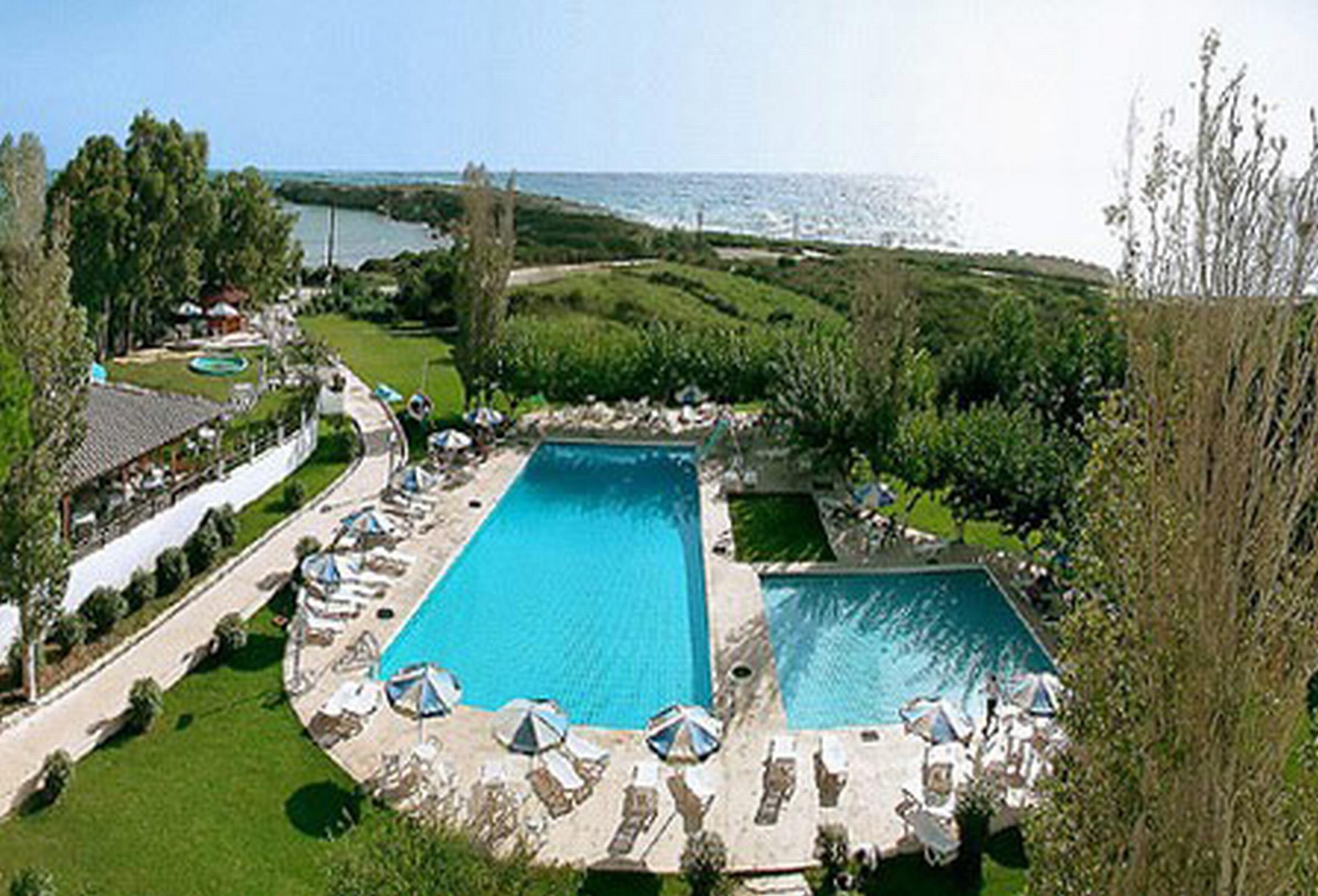 Irinna Hotel Svoronata Esterno foto