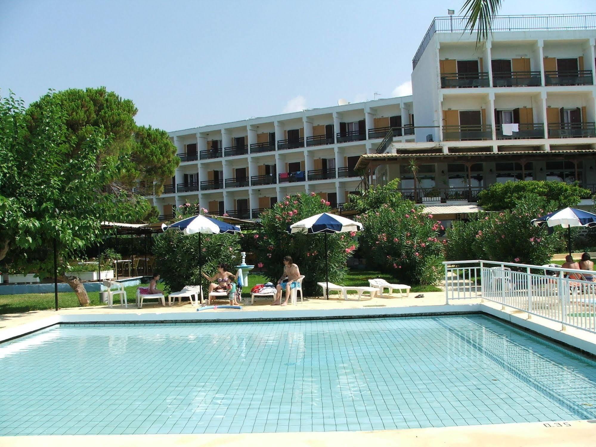 Irinna Hotel Svoronata Esterno foto