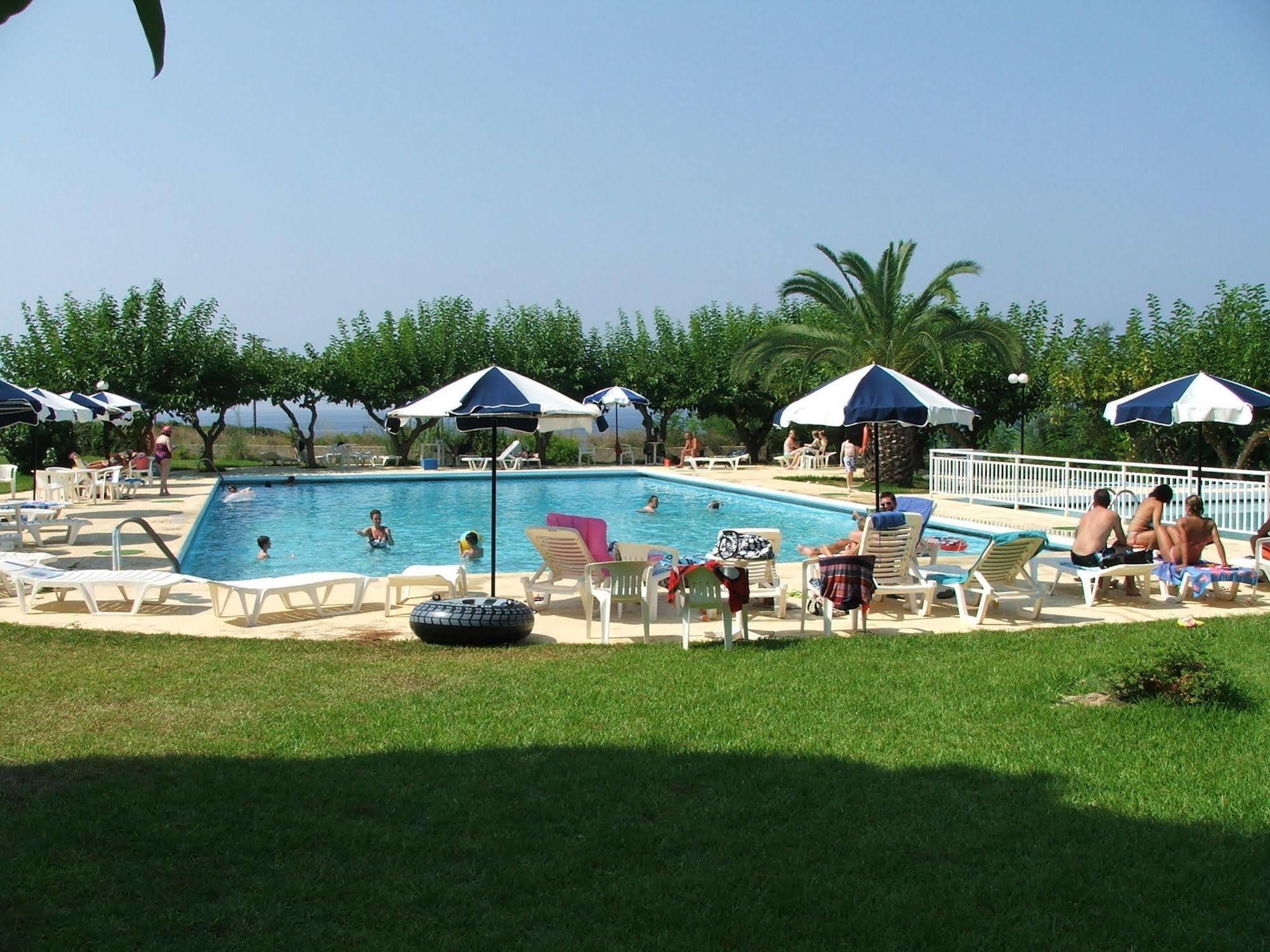 Irinna Hotel Svoronata Esterno foto