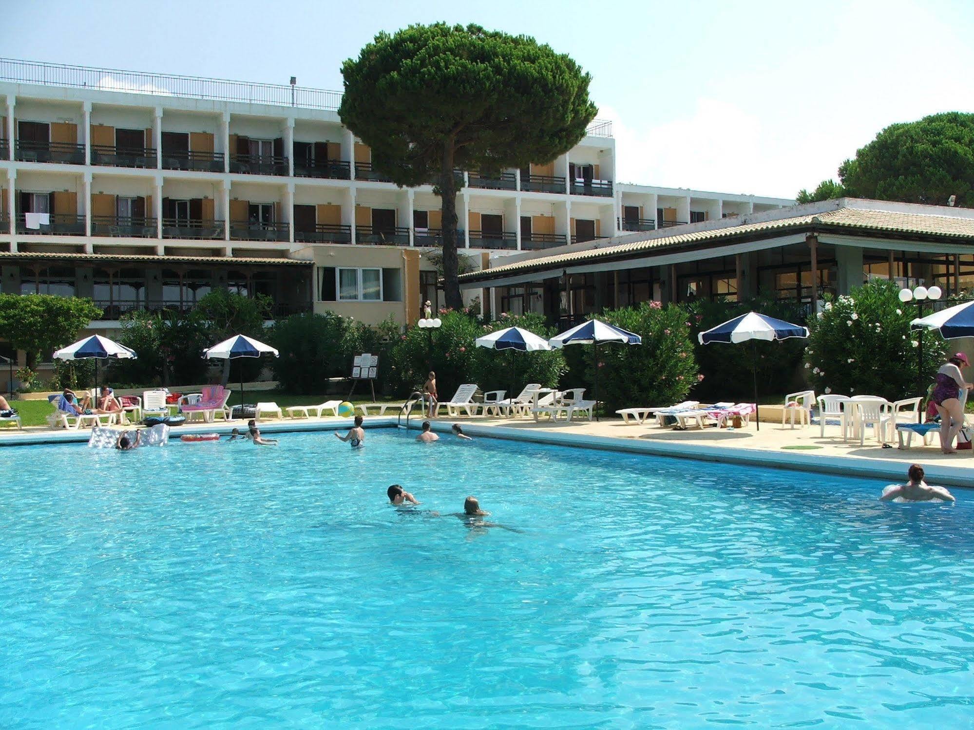Irinna Hotel Svoronata Esterno foto