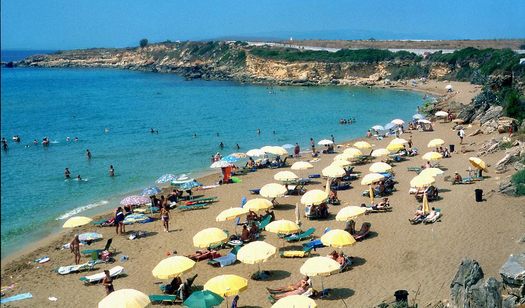 Irinna Hotel Svoronata Esterno foto