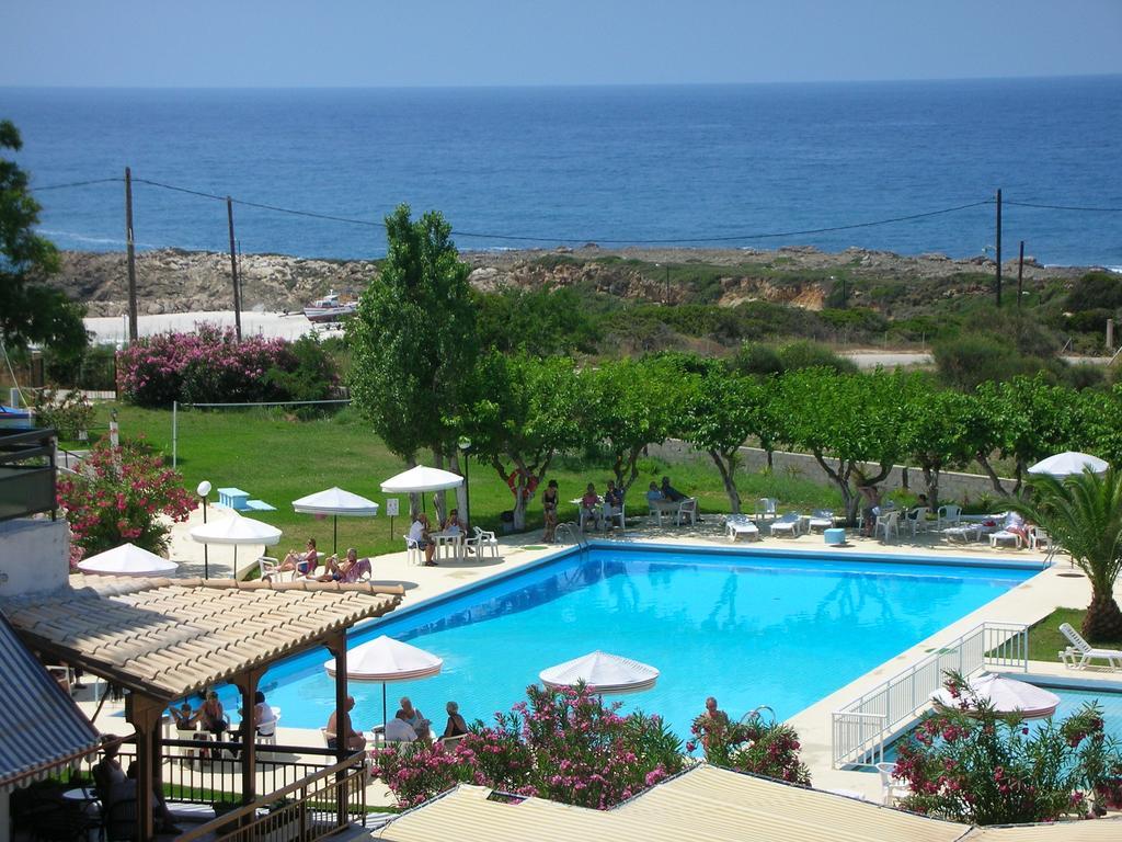 Irinna Hotel Svoronata Esterno foto
