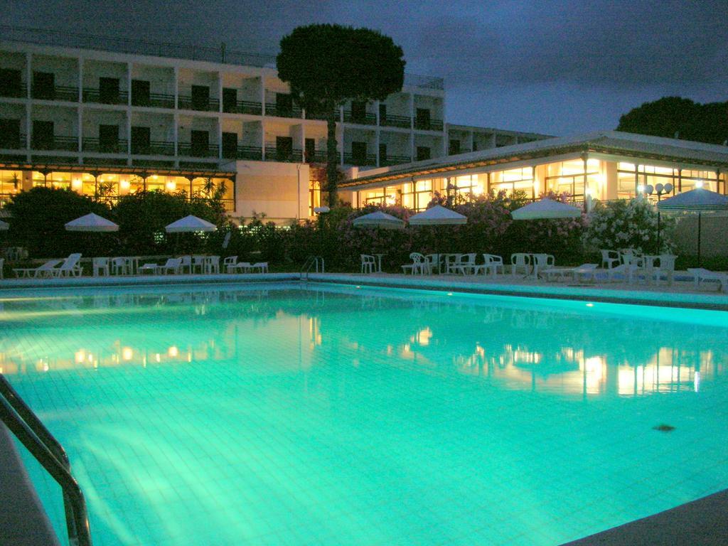Irinna Hotel Svoronata Esterno foto